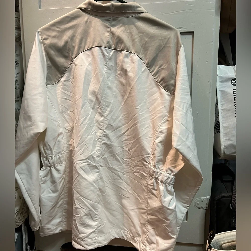 Like new Nike Golf jacket - Picture 2 of 4